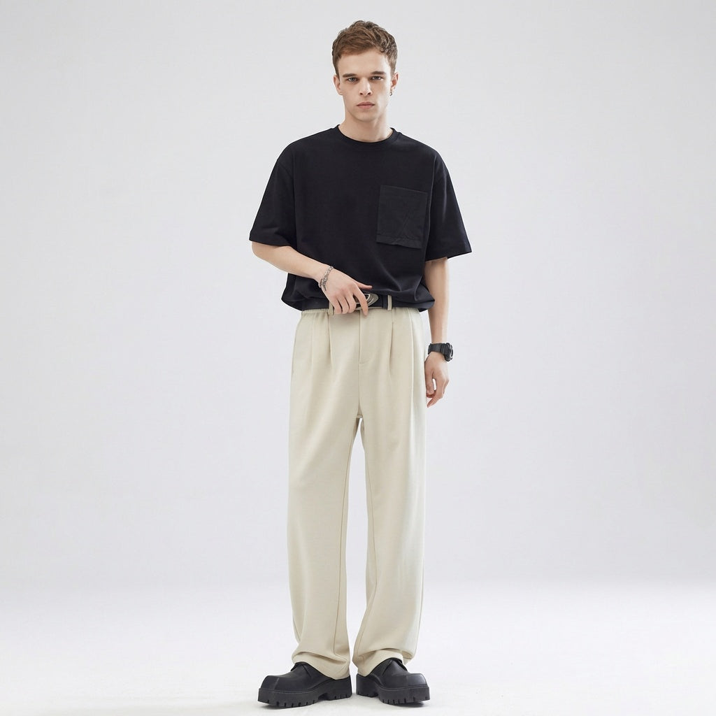 Pantalon à la coupe sobre